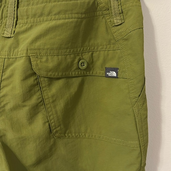 The North Face Women’s Horizon Sunnyside Convertible Hiking Shorts Size 6 Green - Picture 5 of 9